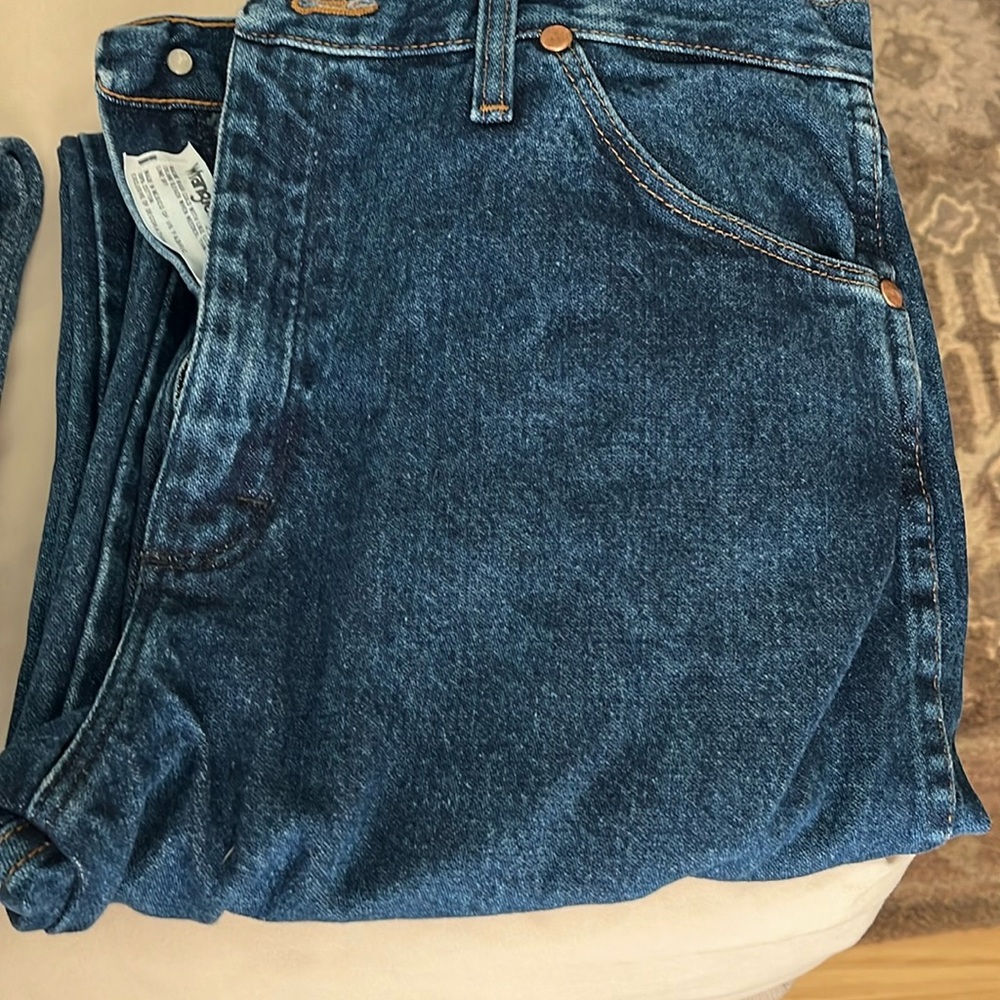Wrangler jeans 13MWZGK size 32”x34”.